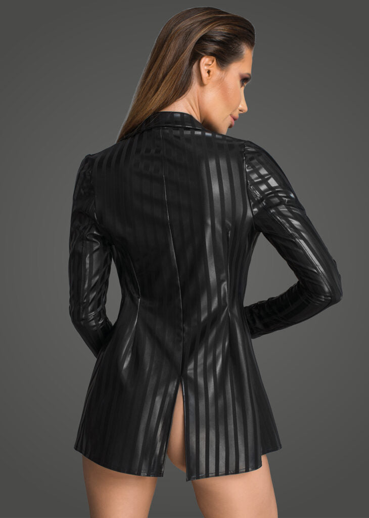 Noir Jacke aus Powerwetlook und schmalen Patten